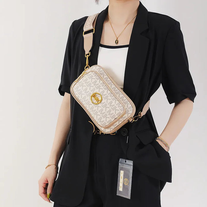 Luxe bruine crossbody schoudertas voor dames, een stijlvol en modieus accessoire.