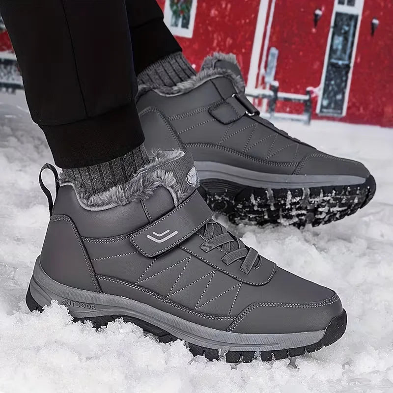 Dames Chloe enkellaarzen, zwart, speciaal ontworpen als comfortabele geïsoleerde wandelschoen voor de winter.