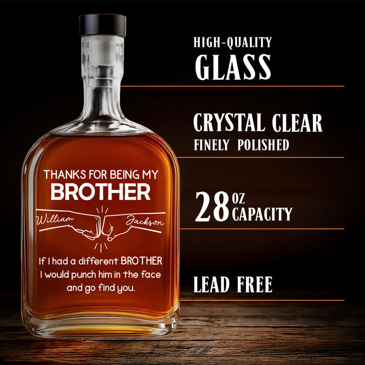 Feestelijke gepersonaliseerde NoblePour glazen karaf met eigen tekst, een uniek en stijlvol geschenk.