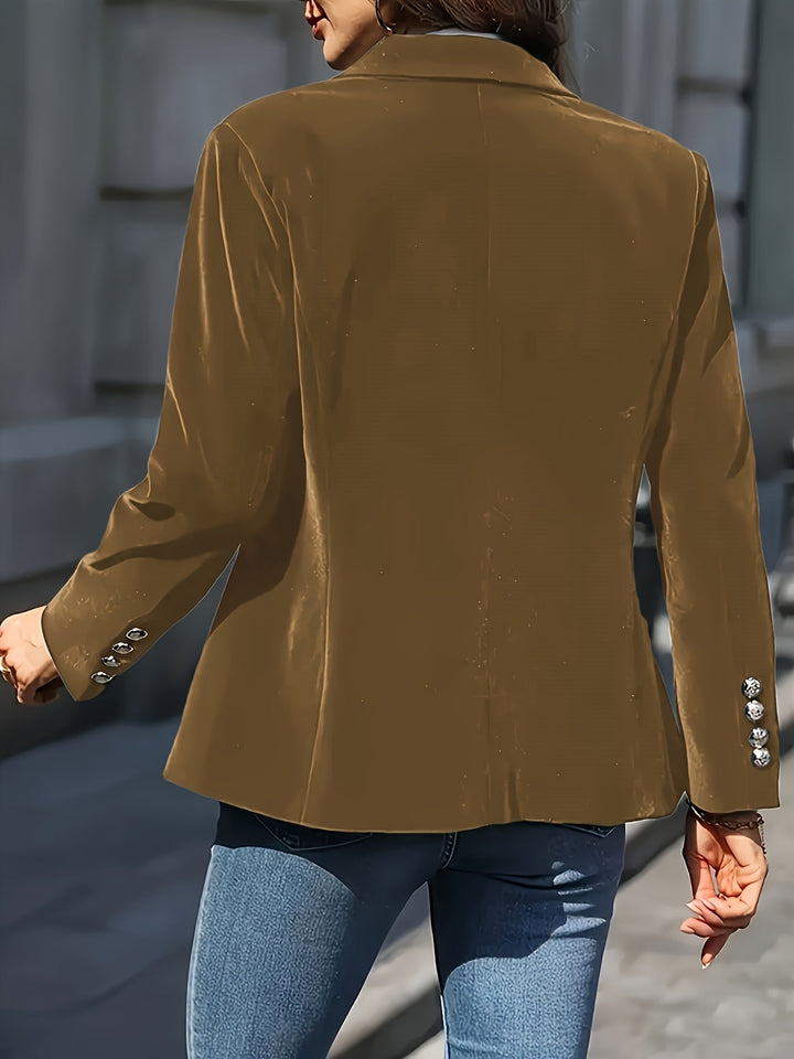 Zakelijke getailleerde dames blazer, verkrijgbaar in meerdere kleuren, met een elegante enkele knoopsluiting.