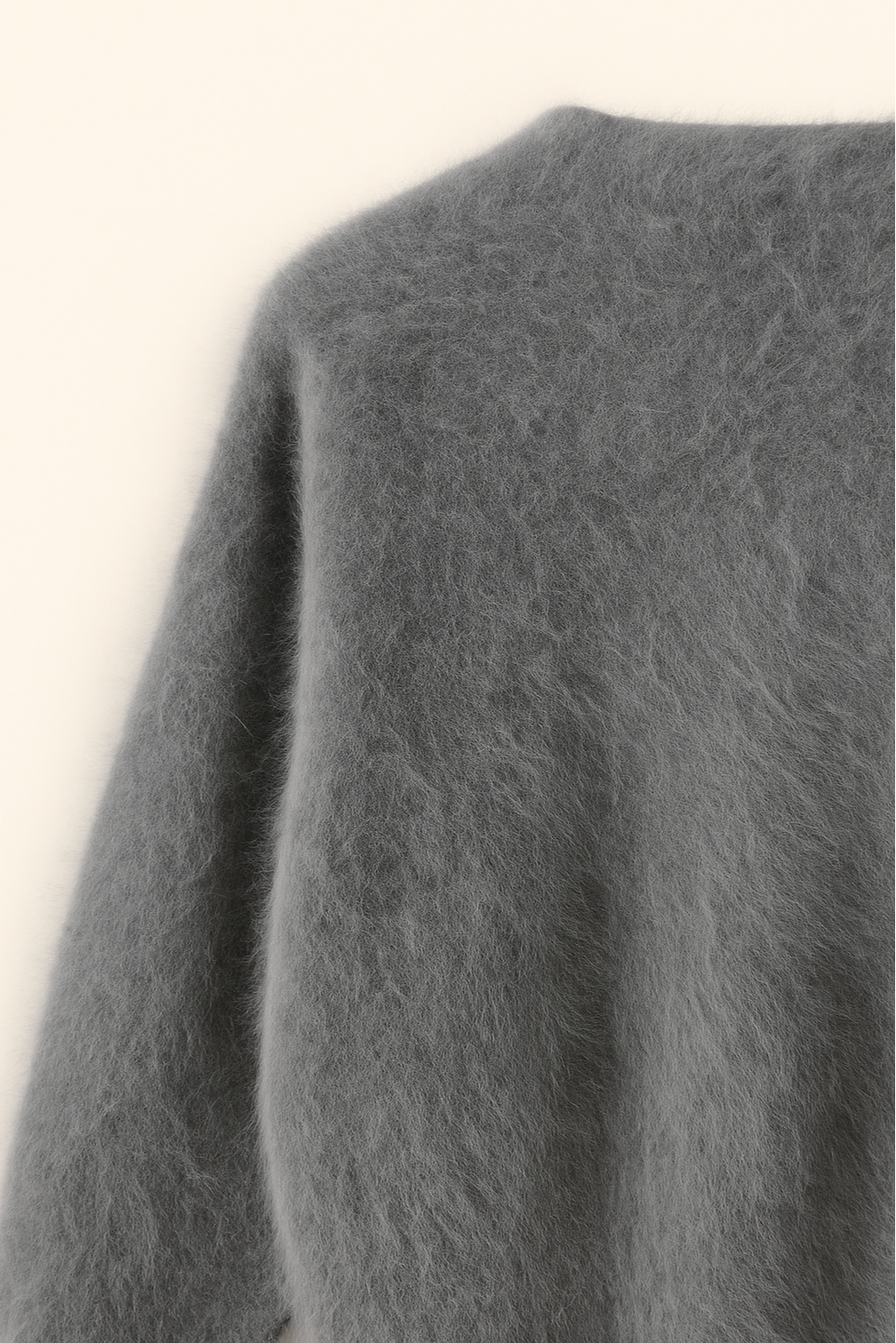 Herfstmode: dames gebreid vest. Comfortabel en warm, perfect voor de koudere maanden, elegant design.