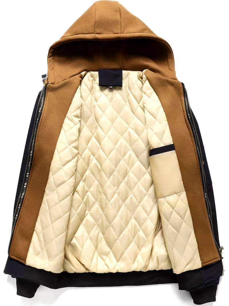 Comfortabele en warme heren parka, gewatteerd met ruitpatroon en capuchon. Perfecte casual winterjas.
