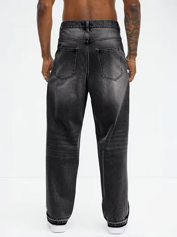 Modieuze herenjeans met loose straight-leg en hoge taille. Perfect voor een comfortabele en trendy look.