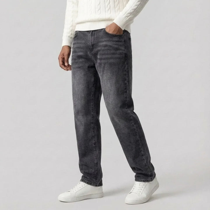 Heren straight leg jeans, regular fit, klassiek en comfortabel. Ideaal voor casual gebruik.