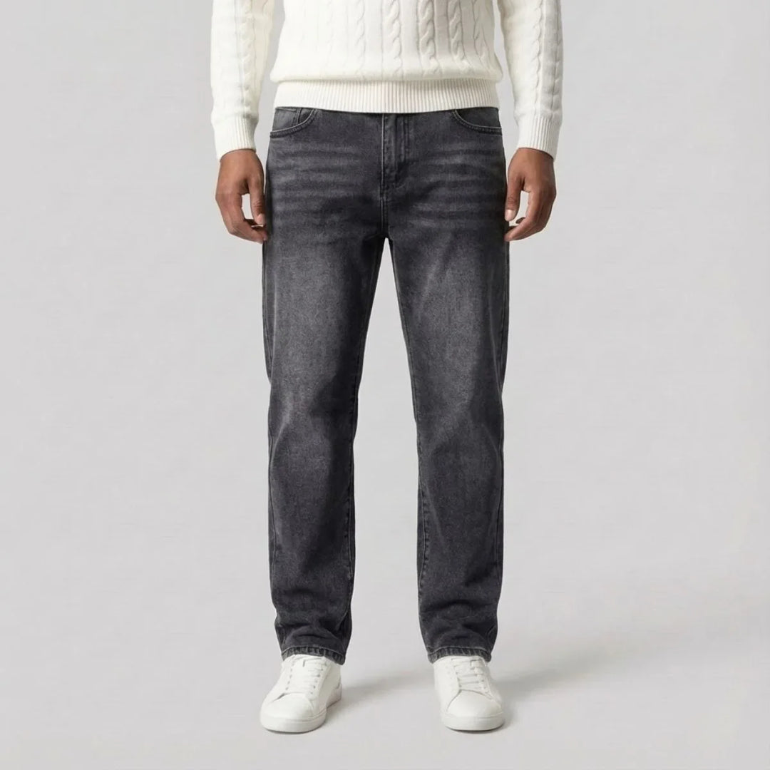 Lichtblauwe herenjeans, straight leg, regular fit. Veelzijdige casual broek voor elke dag.