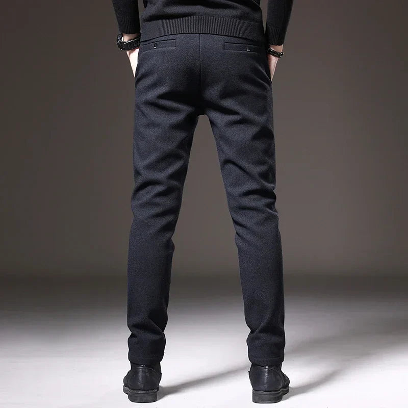 Stijlvolle heren jogger, slim fit met tapered pijpen, comfortabel en modern voor vrijetijdskleding en casual mode.
