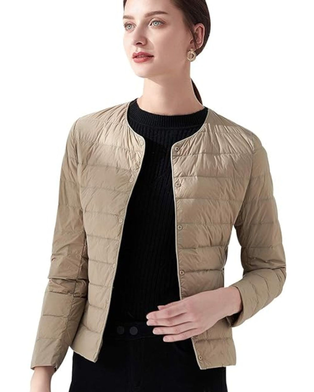 Dames winterjas met donsvulling, licht en modieus. Comfortabele bovenkleding voor koude dagen.