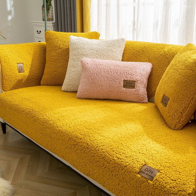 Moderne antislip bankhoes van luxe pluche textiel, houdt de bank schoon en veilig.