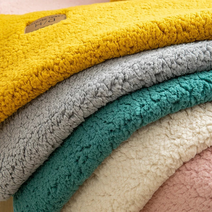 Luxe pluche antislip bankhoes voor sofa, modern design voor complete woonkamer interieur bescherming.
