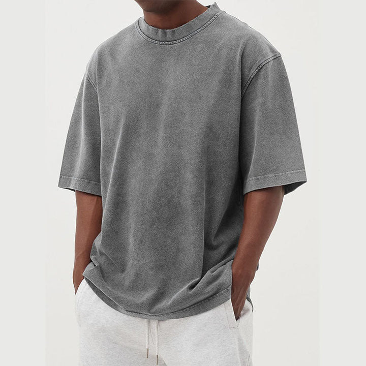 Herenkleding: Relaxed fit t-shirt met trendy gewassen finish, essentieel voor lente- en zomeroutfits.