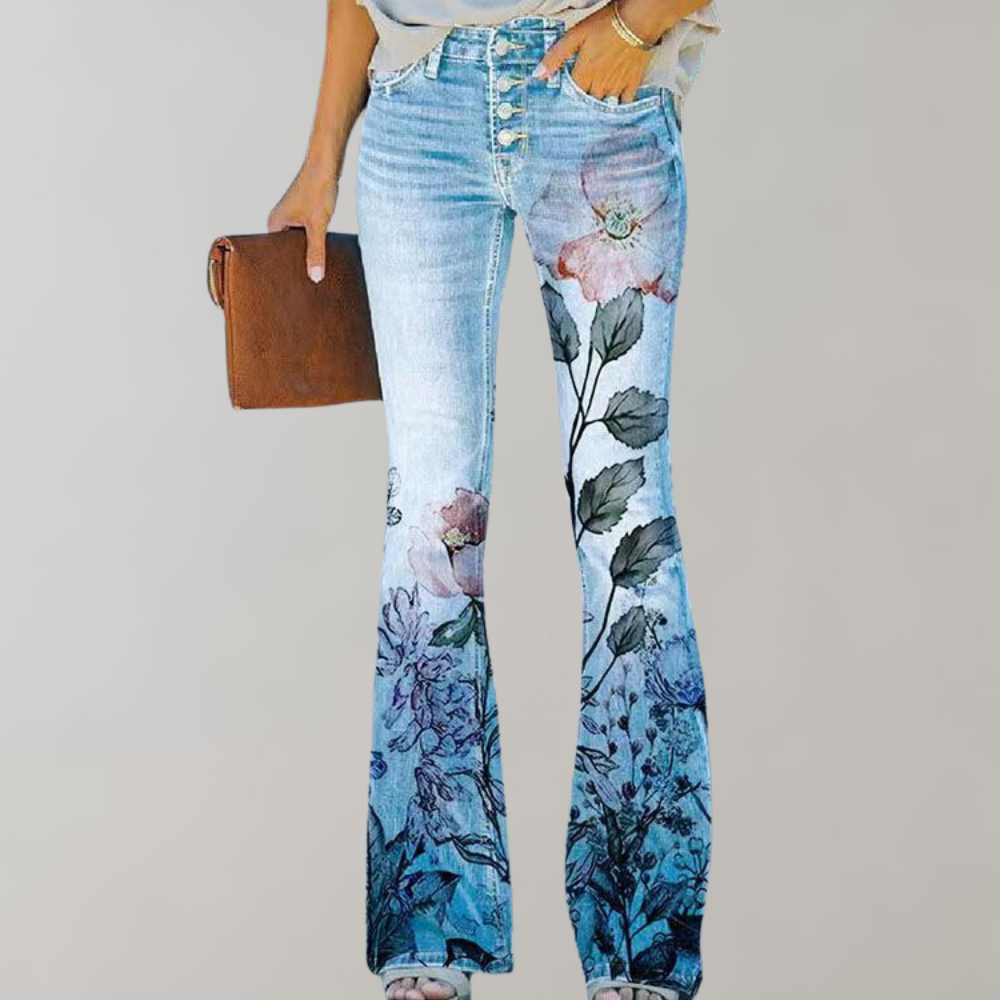 Zomerse dames flare broek met gedetailleerde bloemenprint, wijde pijpen voor comfortabele bewegingsvrijheid. Modieus en retro.