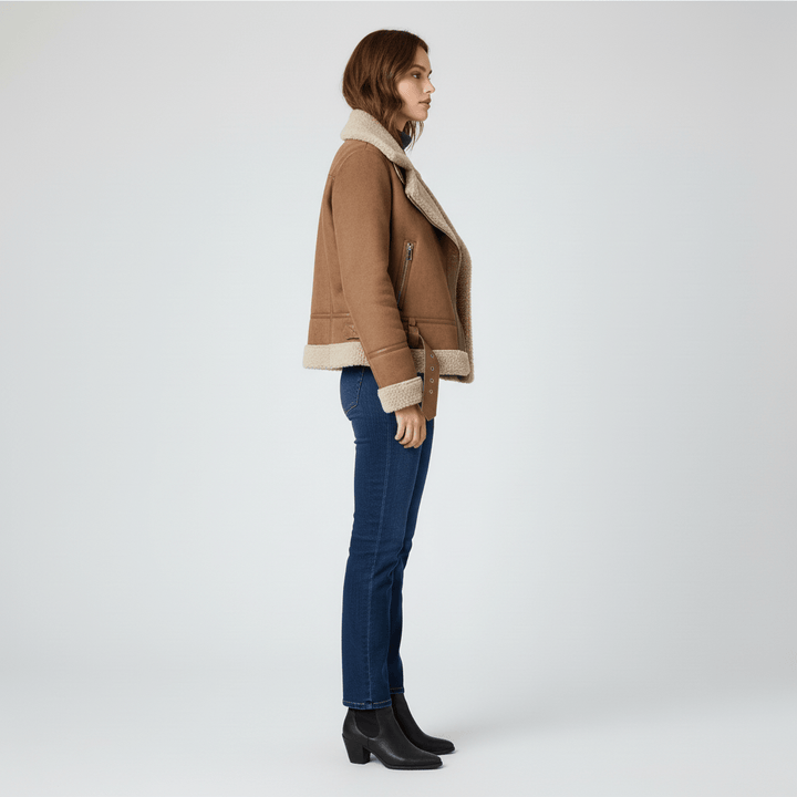 Dames klassieke winterjas 'Amy' met zachte shearling-look voering, warm en stijlvol voor koude dagen.