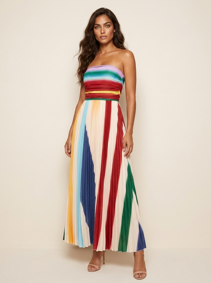 Kleurrijke plissé maxi jurk voor dames, elegant en vloeiend, ideaal voor zomerse feesten en speciale gelegenheden.