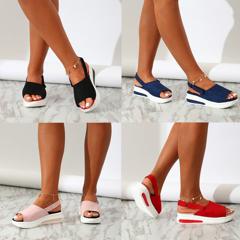 Luchtige dames sandalen uit de nieuwe zomercollectie, met focus op comfort en trendy design.