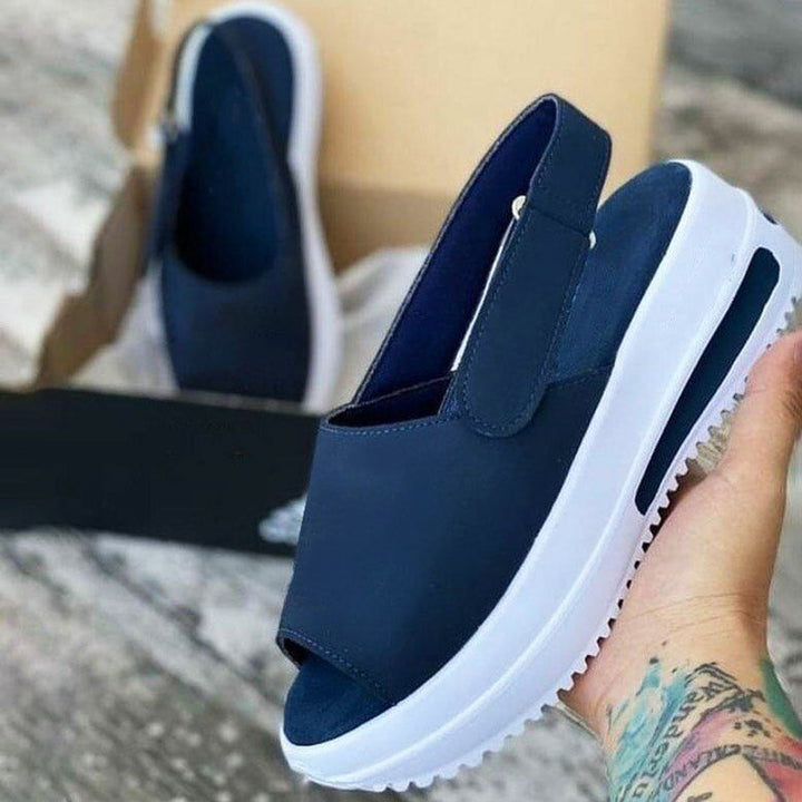 Chique dames sandalen met ritssluiting, essentieel voor modieuze en open zomerschoenen.