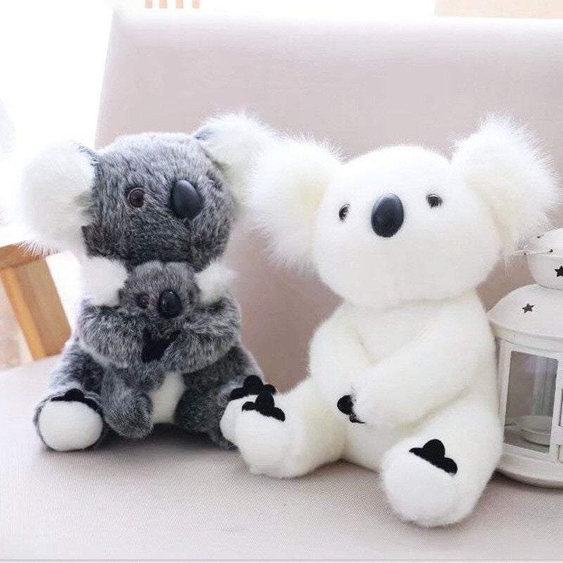 Populaire 28 cm koala knuffel, perfect cadeau en zacht speelgoed voor elk kind.