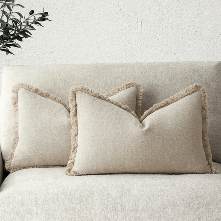 Luxe kussenhoezen als set, perfect om elke bank of bed een elegante en moderne uitstraling te geven.