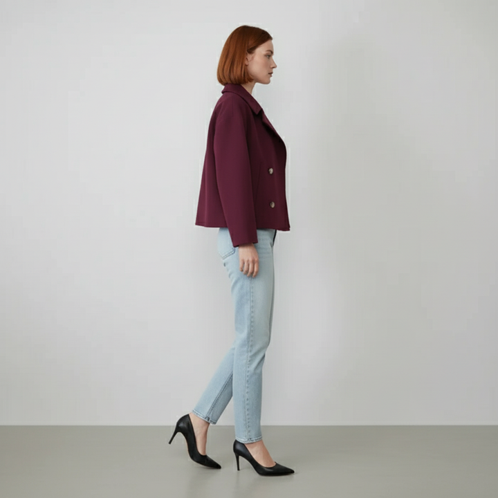 Dames cropped blazer Jessica, elegant, modieus en getailleerd, met dubbele rij knopen.