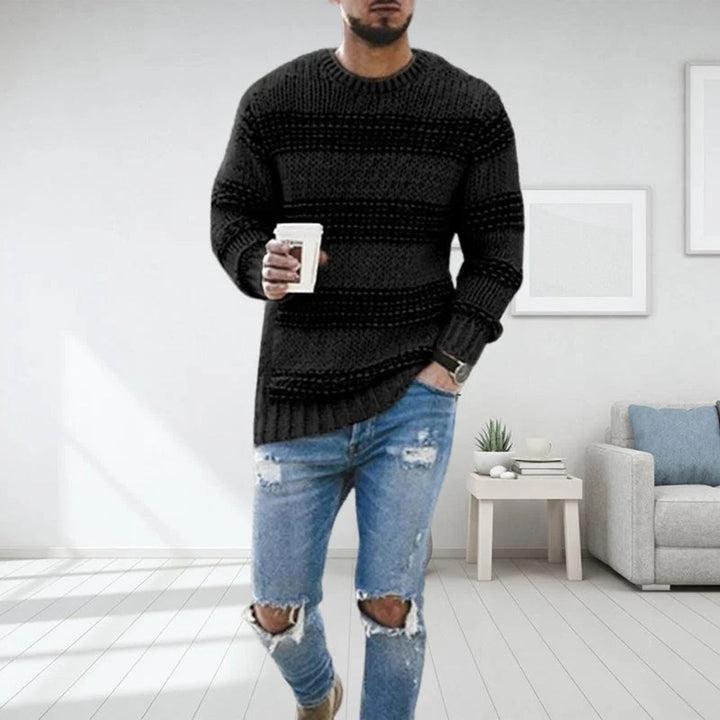 Stijlvolle grijze heren gebreide trui, een comfortabele pullover voor een casual en moderne winterlook.