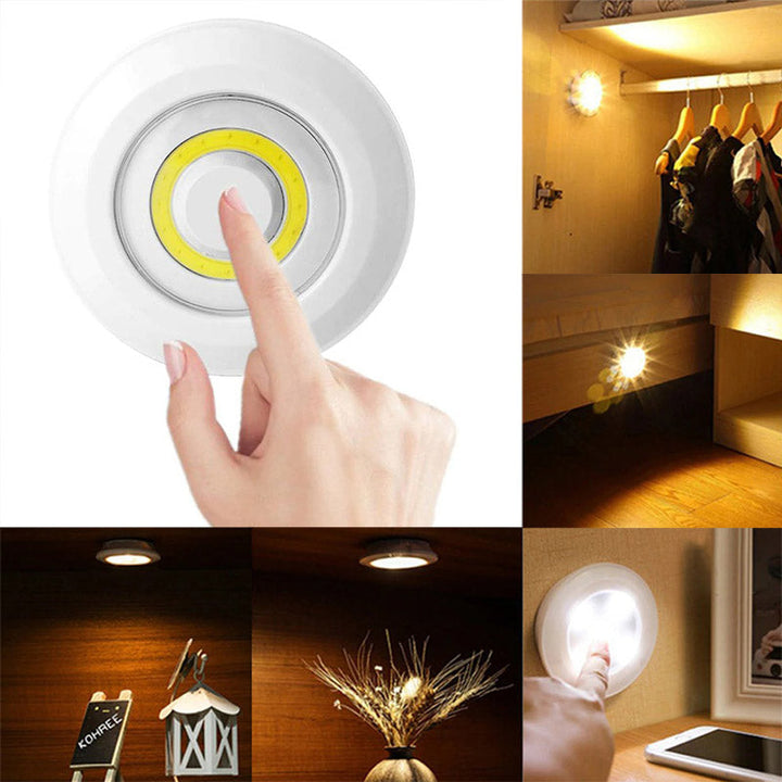 Meerdere draadloze dimbare LED lampen zorgen voor uniforme sfeerverlichting en slimme interieurverlichting.