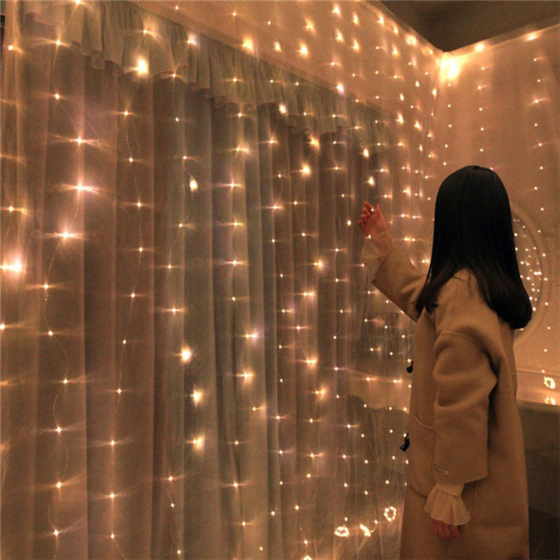 Magisch LED lichtgordijn voor betoverende sfeerverlichting. Perfecte woondecoratie voor elke kamer.
