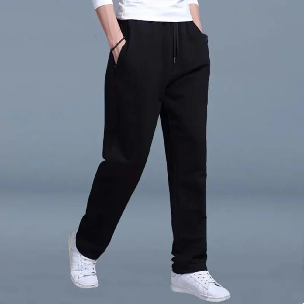 Comfortabele Hoymans heren joggingbroek van zacht polyester met stretch. Ideaal voor sport en ontspanning.