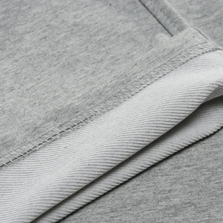 Hoymans heren joggingbroek voor actieve dagen of ontspannen momenten. Comfortabel, sportief en van polyester stretch.