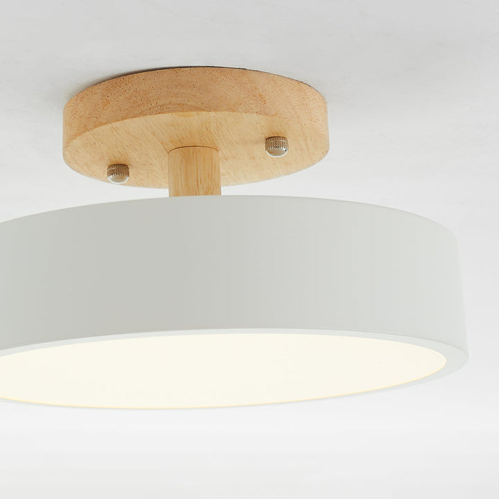Compacte en dimbare 36W LED plafondlamp, perfect voor kleinere moderne ruimtes.