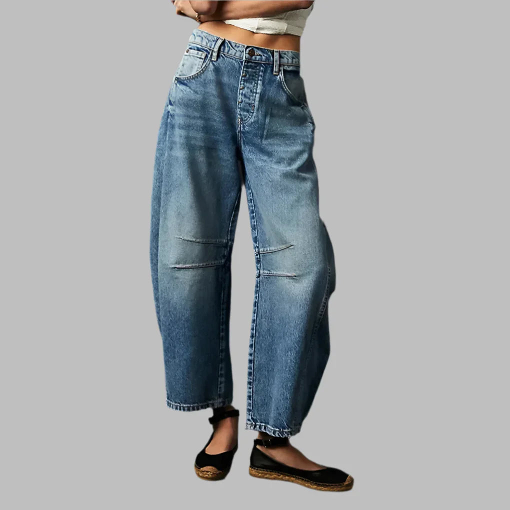 Chique dames wijde pijpen jeans, comfortabel en trendy, een essentieel mode-item.