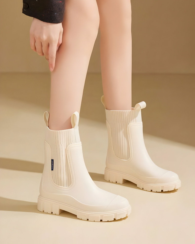Warme winterlaarzen voor dames: waterdichte Chelsea boots met dikke zool voor grip en stijl.