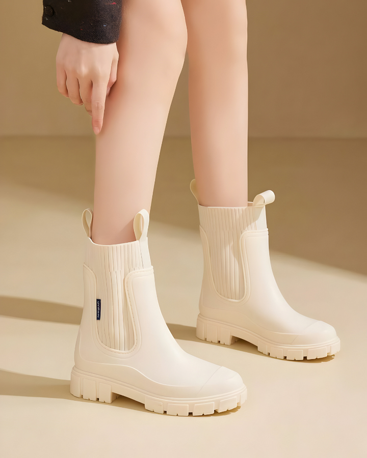 Warme winterlaarzen voor dames: waterdichte Chelsea boots met dikke zool voor grip en stijl.