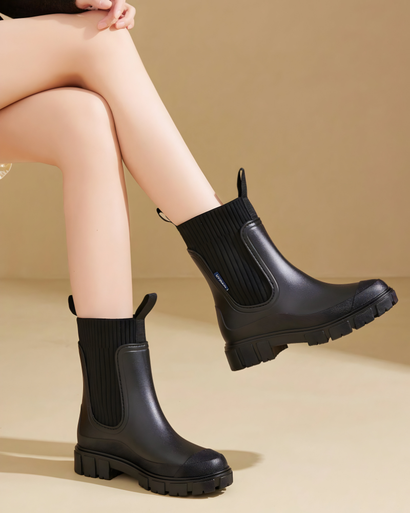 Trendy dames Chelsea boots met een opvallende dikke zool, perfect voor een modieuze look.