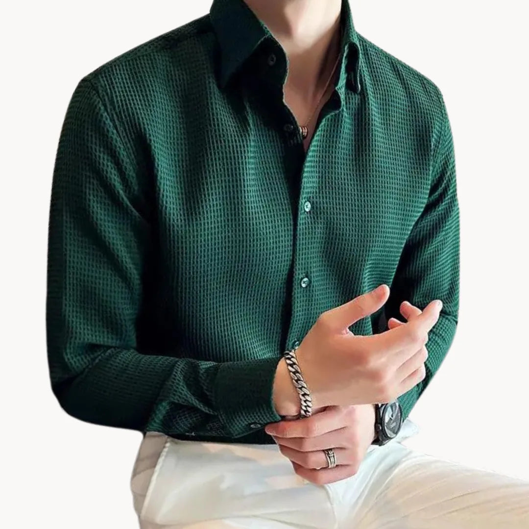 Stijlvol slim fit heren overhemd met lange mouwen, ideaal voor een moderne smart casual look.