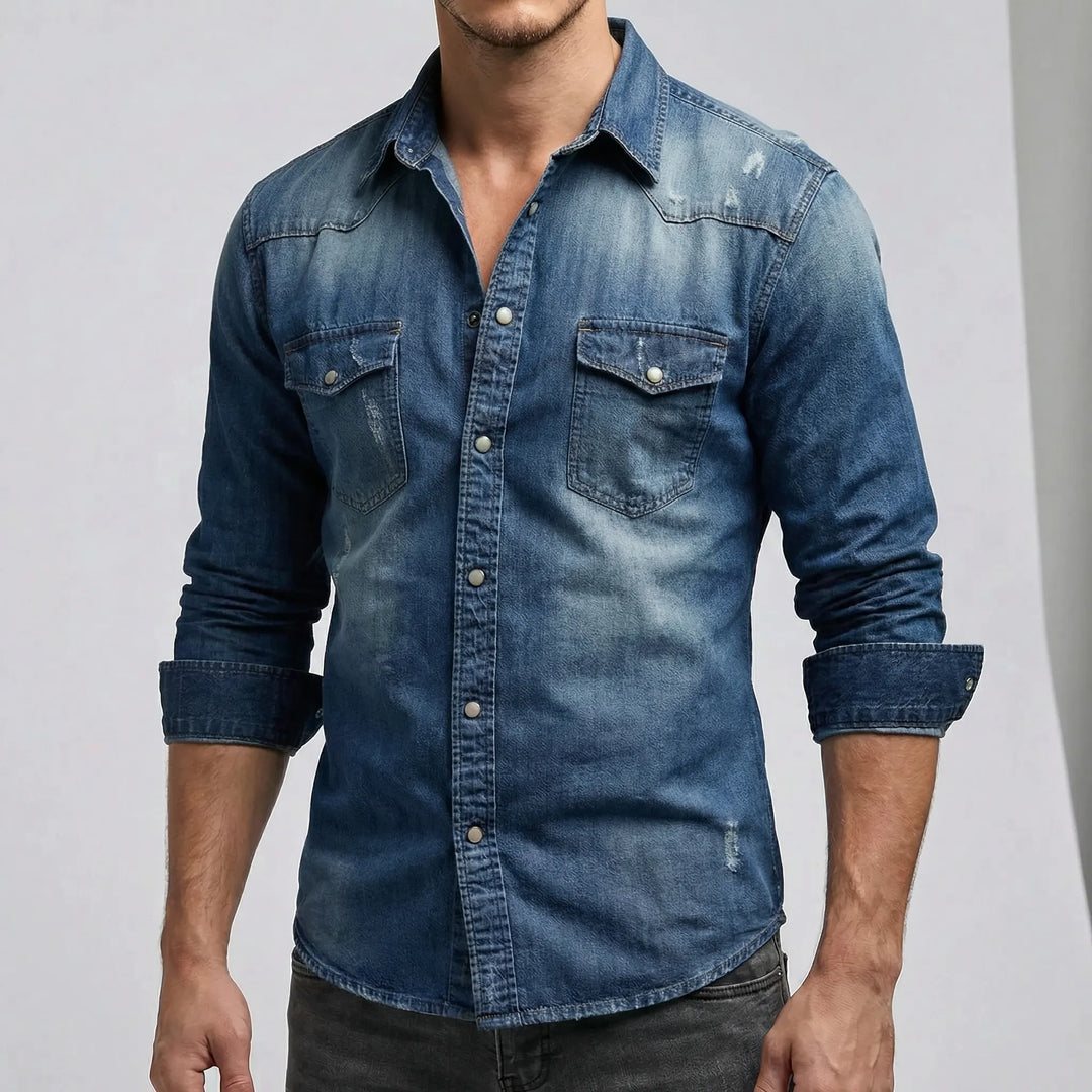 Opgevouwen tijdloos herenoverhemd, lange mouwen, slim fit, in een veelzijdige casual stijl.