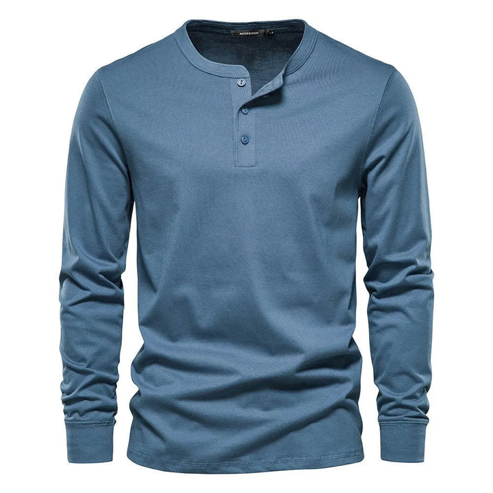Tijdloos Henley shirt voor heren met lange mouwen. Ideaal voor casual lente- en zomerlooks. Stijlvolle bovenkleding.