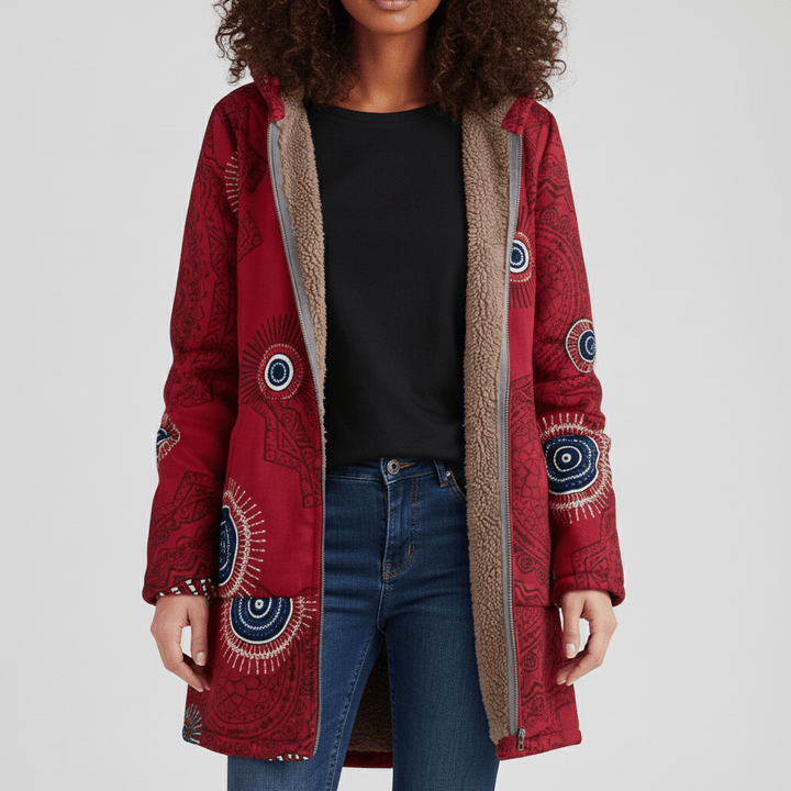 Bruine comfortabele lange jas voor dames, getailleerd, capuchon, ideaal voor koude dagen.