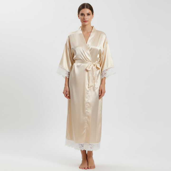 Tijdloze stijl: lange dames badjas Susanne. Comfortabele loungewear en bademantel voor elk seizoen.
