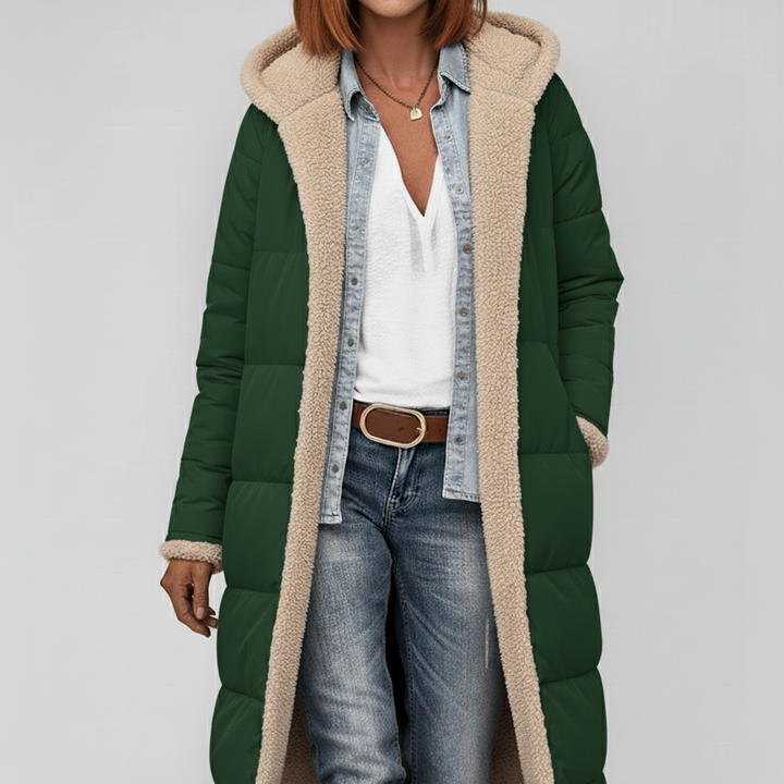 Lillian lange doorgestikte damesjas, casual en comfortabel. Perfect als buitenkleding voor een winterse look.