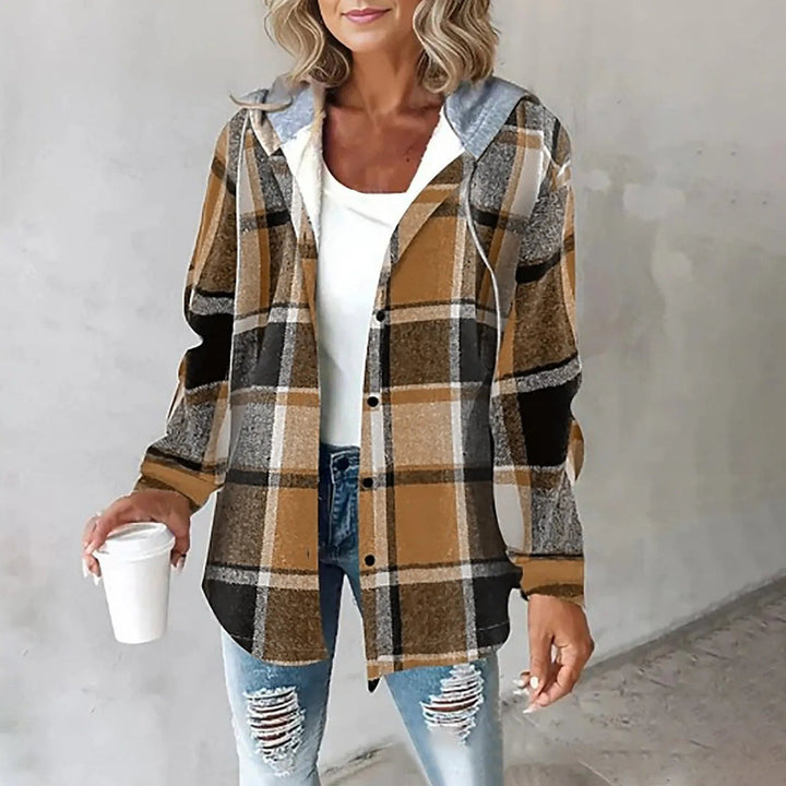 Trendy dames geruite overhemdjas Claire met capuchon. Casual jas voor een comfortabele en stijlvolle lente/herfst look.
