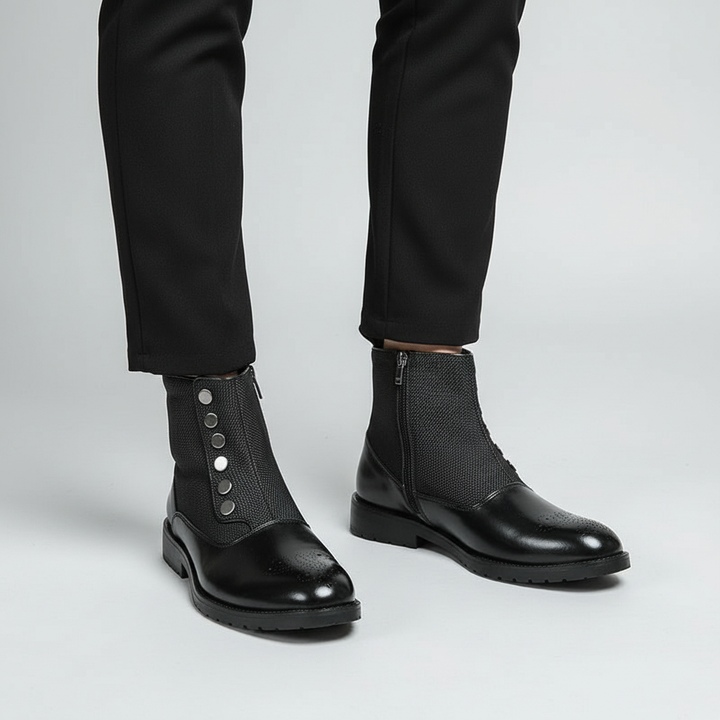 Detailopname van de bruine Julius leren herenlaarzen, stijlvol en comfortabel voor herfst en winter.