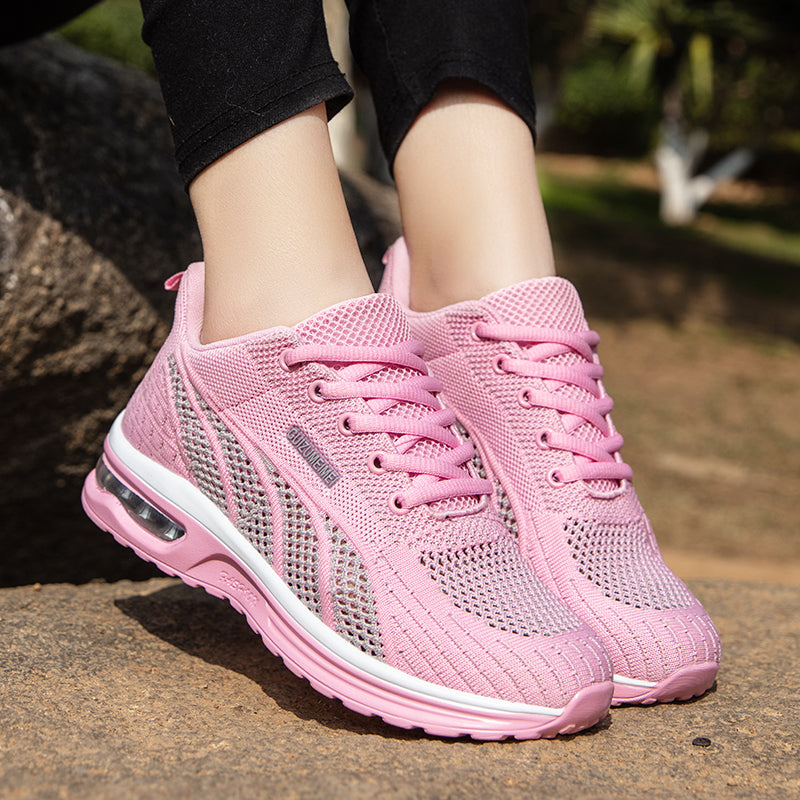 Gevoerde dames sneaker Gina, combineert ultiem comfort met een trendy, lichtgewicht design.