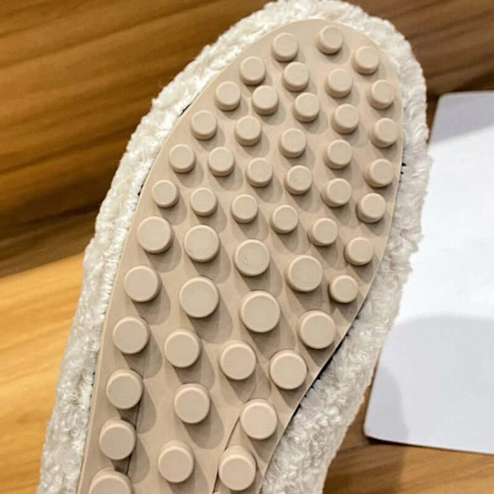 Bovenwerk van de jade dames loafer, toont ademend materiaal, lichtgewicht ontwerp en flexibele antislipzool.