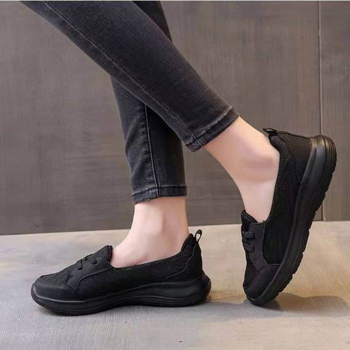 Dames Phoebe instappers: comfortabele, ademende slip-on schoenen met voetboogondersteuning voor lange dagen.