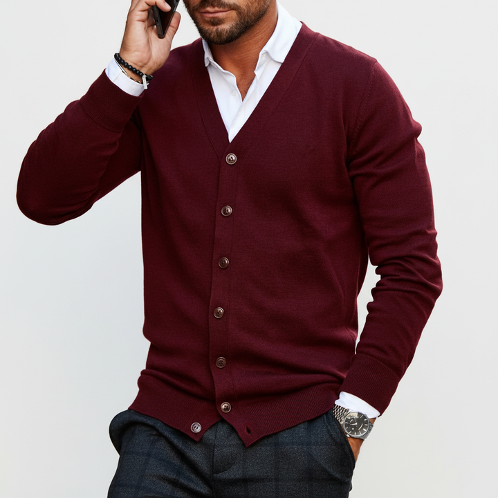 Warm en comfortabel gebreid herenvest met knopen. Ideaal voor gelaagde outfits, stijlvol en modebewust.