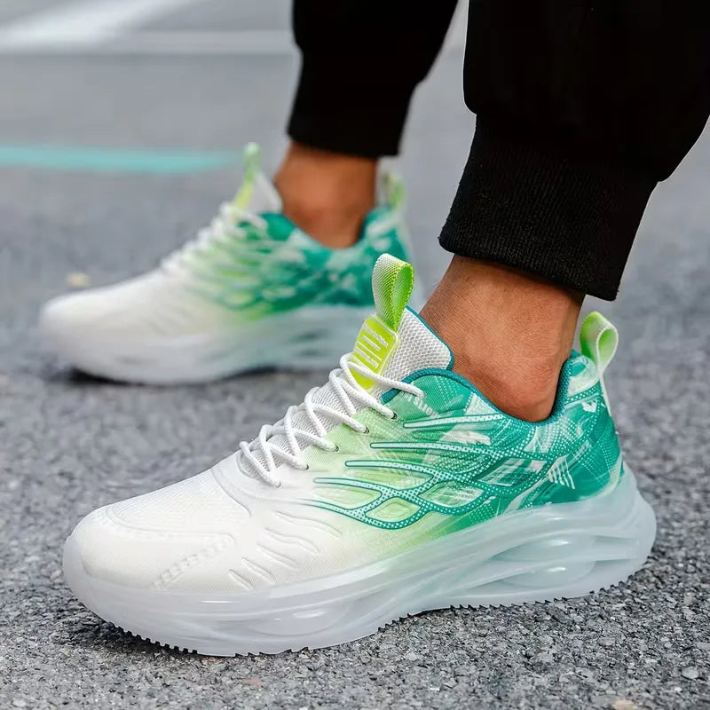 Comfortabele heren lichte sneakers, perfect voor een ontspannen wandeling of dagje uit.