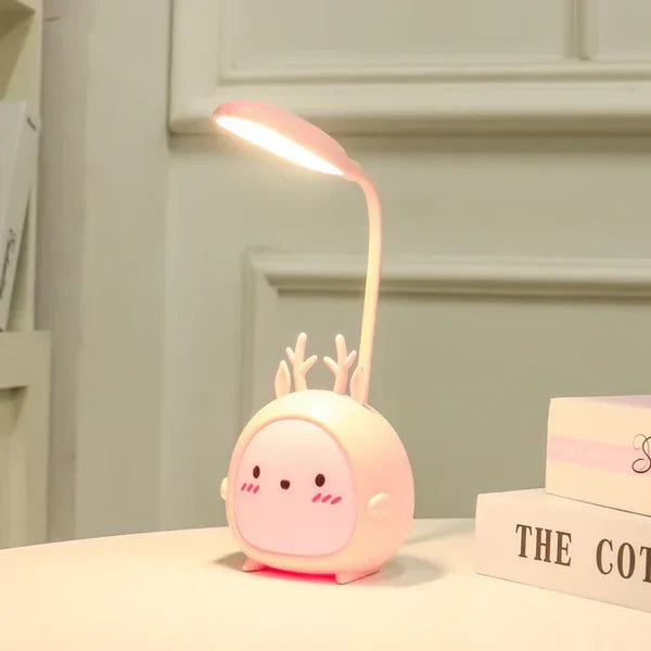 BrightBuddy kinderleeslamp hert, een uniek en functioneel kindercadeau voor elke kinderkamer.
