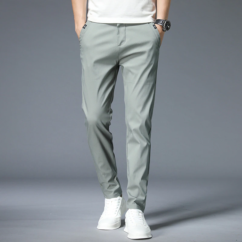 Comfortabele herenbroek met ultra stretch in zwart, perfect voor elke gelegenheid en najaar/winter.