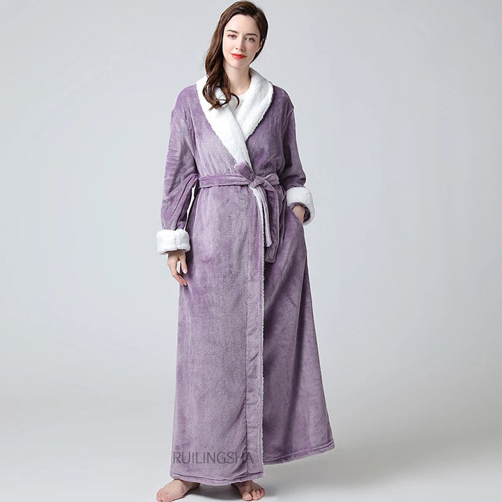 Stijlvolle effen dames badjas met ceintuur, perfect voor comfortabele loungewear.