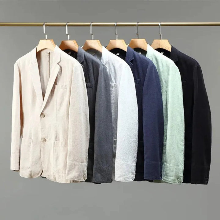 Zakelijke smartcasual linnen herenblazer met reverskraag, ideale bovenkleding voor lente/zomer stijlvol heren.