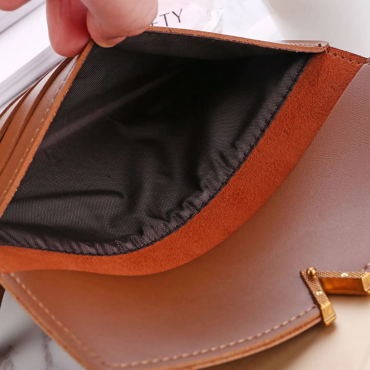 Stijlvolle dames portemonnee met voldoende ruimte, een complete organizer en modeaccessoire.